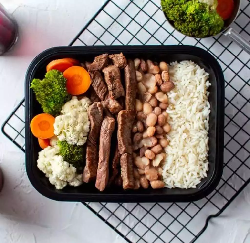 Descubra técnicas científicas para congelar marmitas preservando 100% dos nutrientes. Guia completo com dicas profissionais, receitas e métodos seguros.